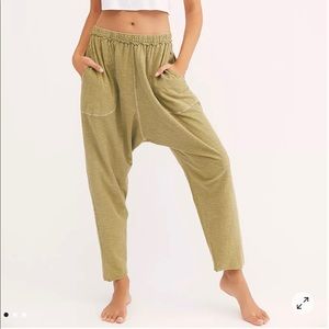 Free People Catching Feels Joggers (BRAND NEW)
